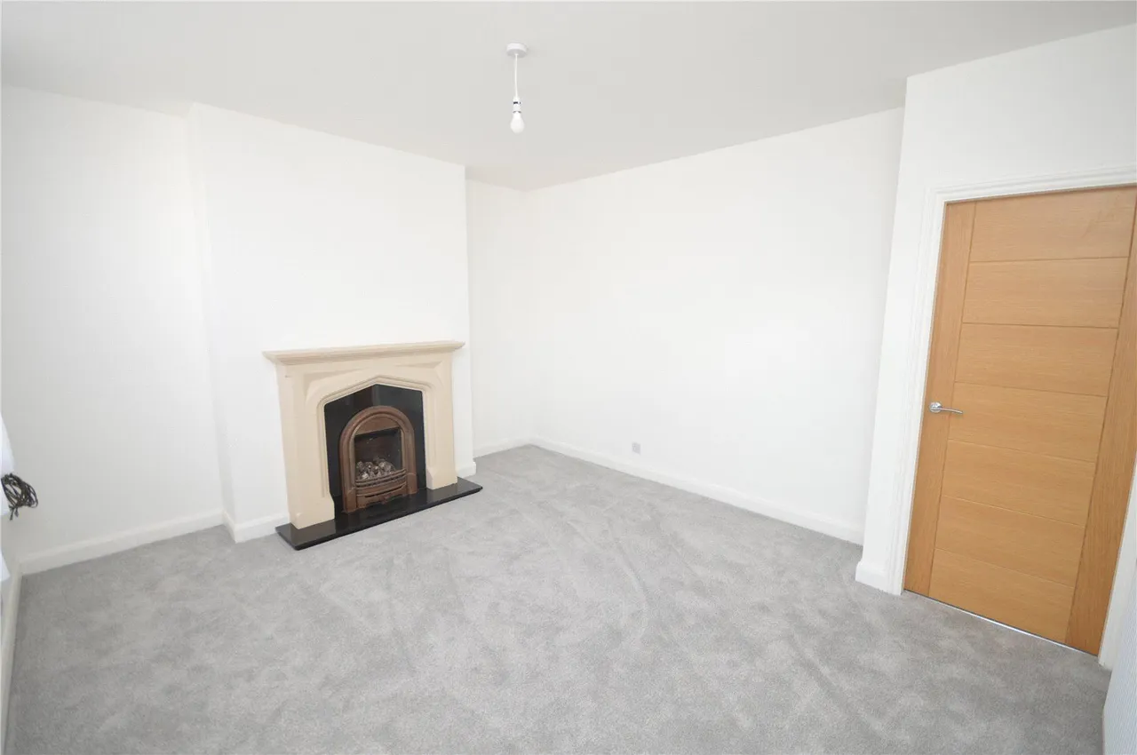 Woodhouse Hill Road, Leeds, LS10, photo 2