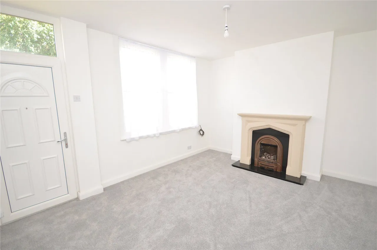 Woodhouse Hill Road, Leeds, LS10, photo 3