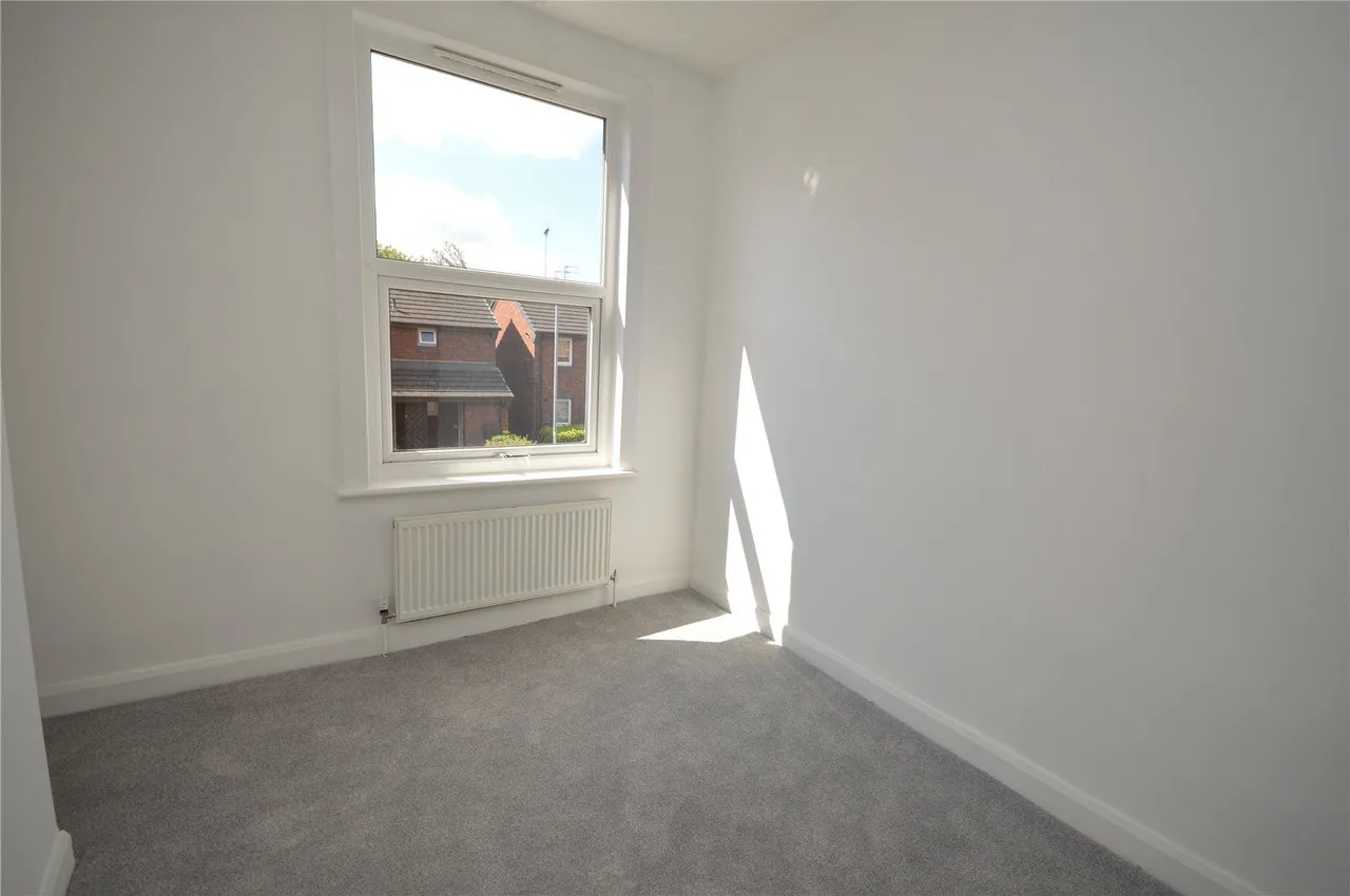 Woodhouse Hill Road, Leeds, LS10, photo 9