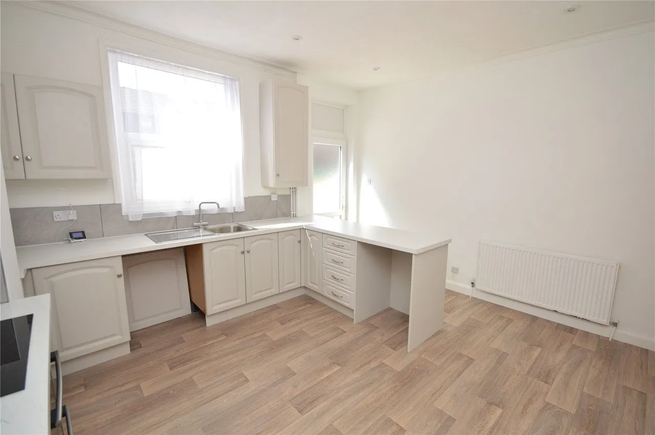 Woodhouse Hill Road, Leeds, LS10, photo 5
