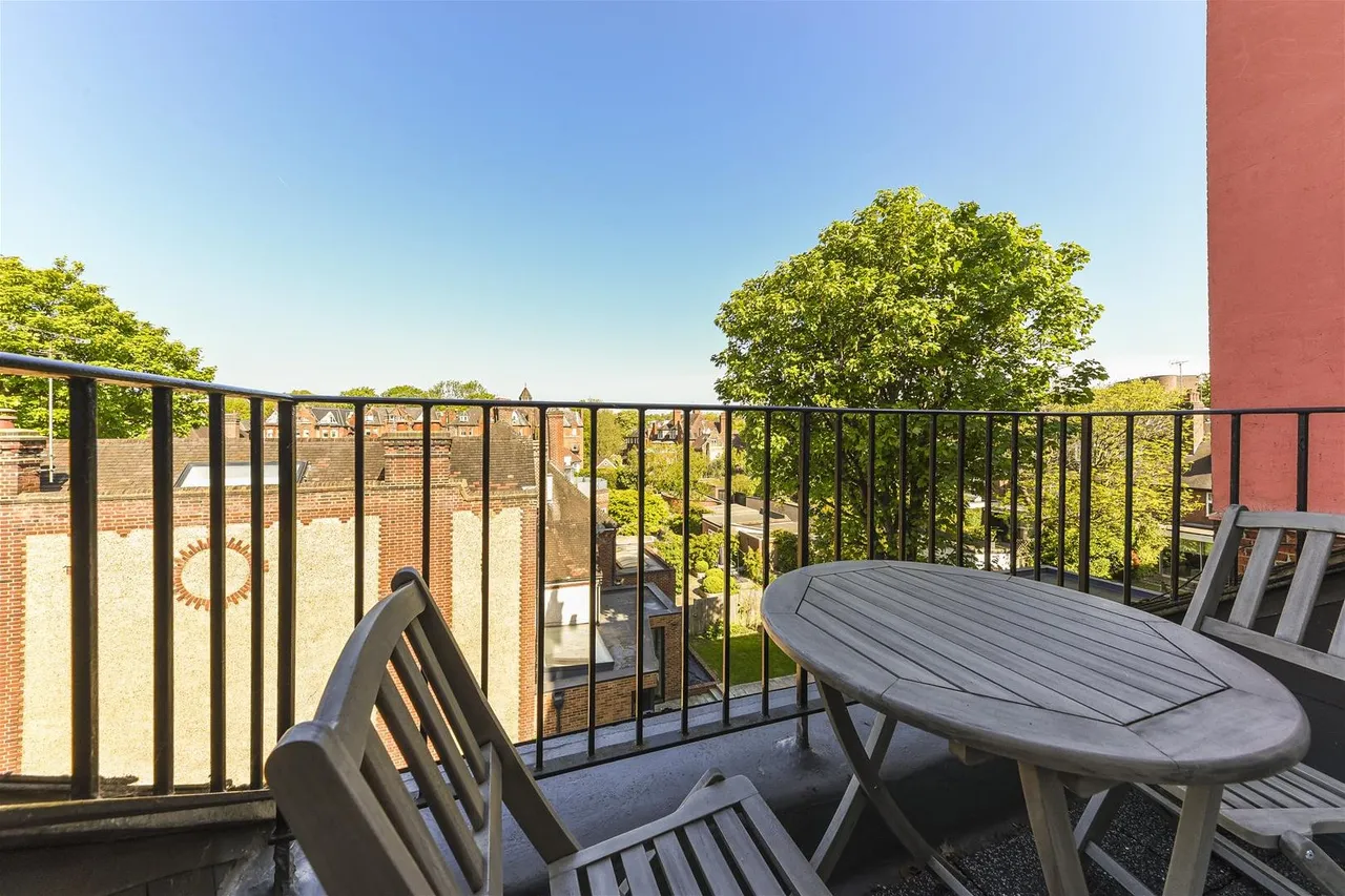 Ornan Road Belsize Park, London NW3 4PX, photo 3