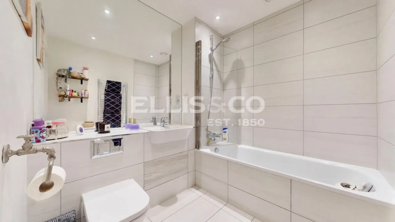 Addington Close, Southall, UB2, photo 13