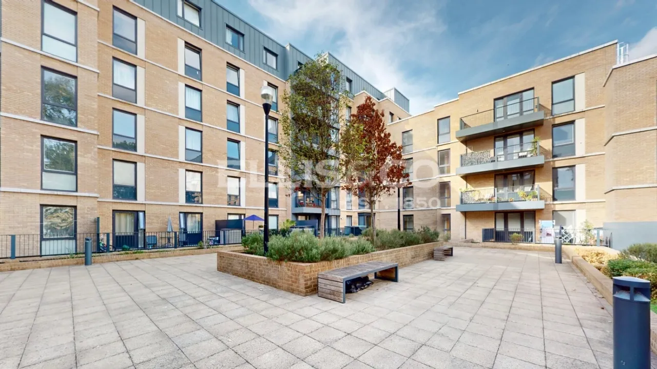 Addington Close, Southall, UB2, photo 18