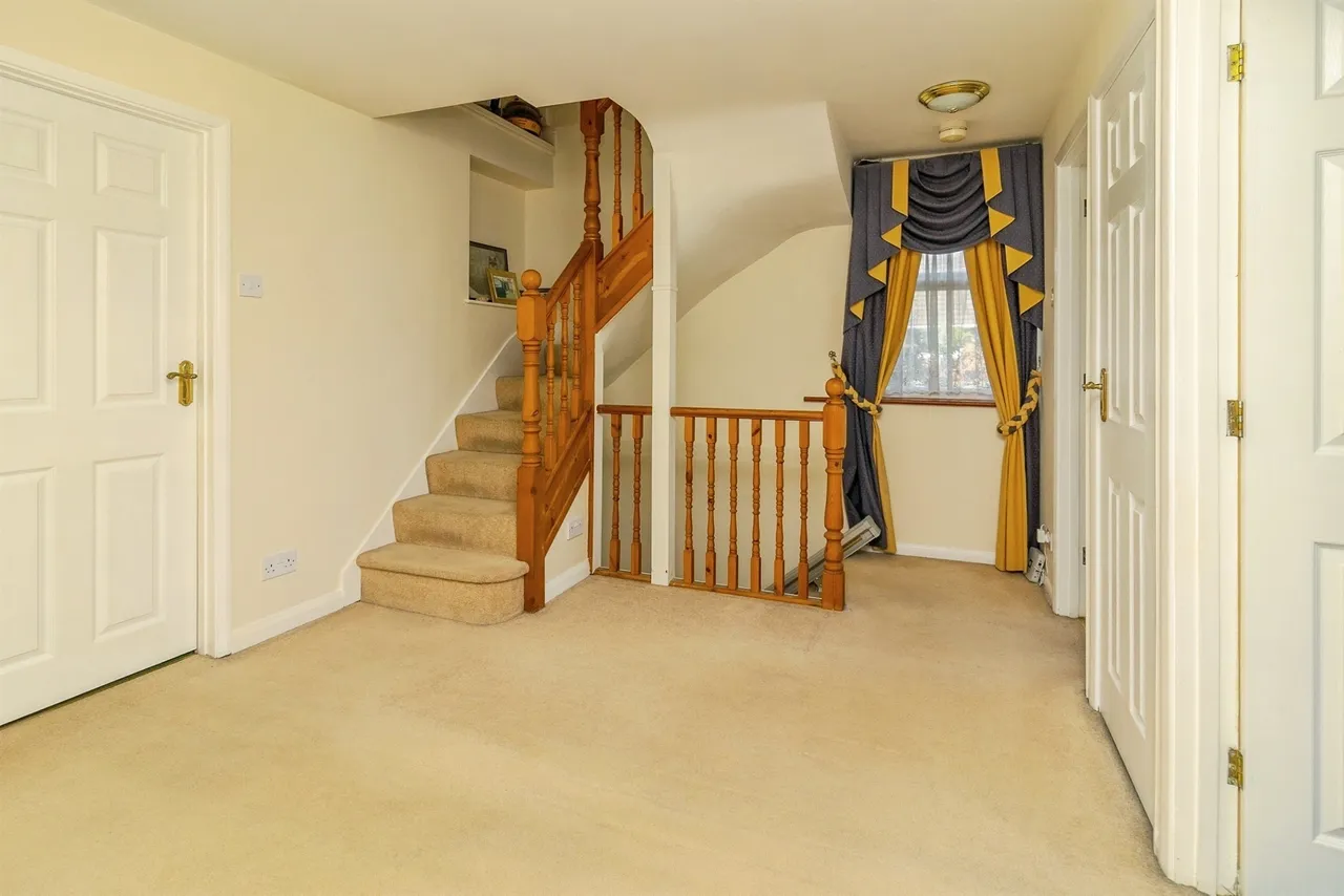 St. Christophers Close, Dunstable, LU5, photo 10