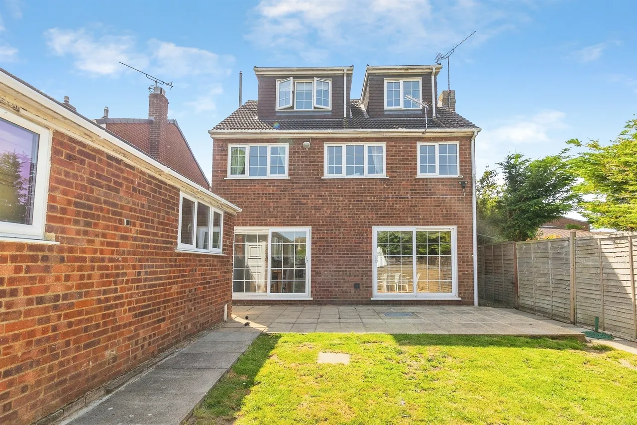 St. Christophers Close, Dunstable, LU5, photo 2