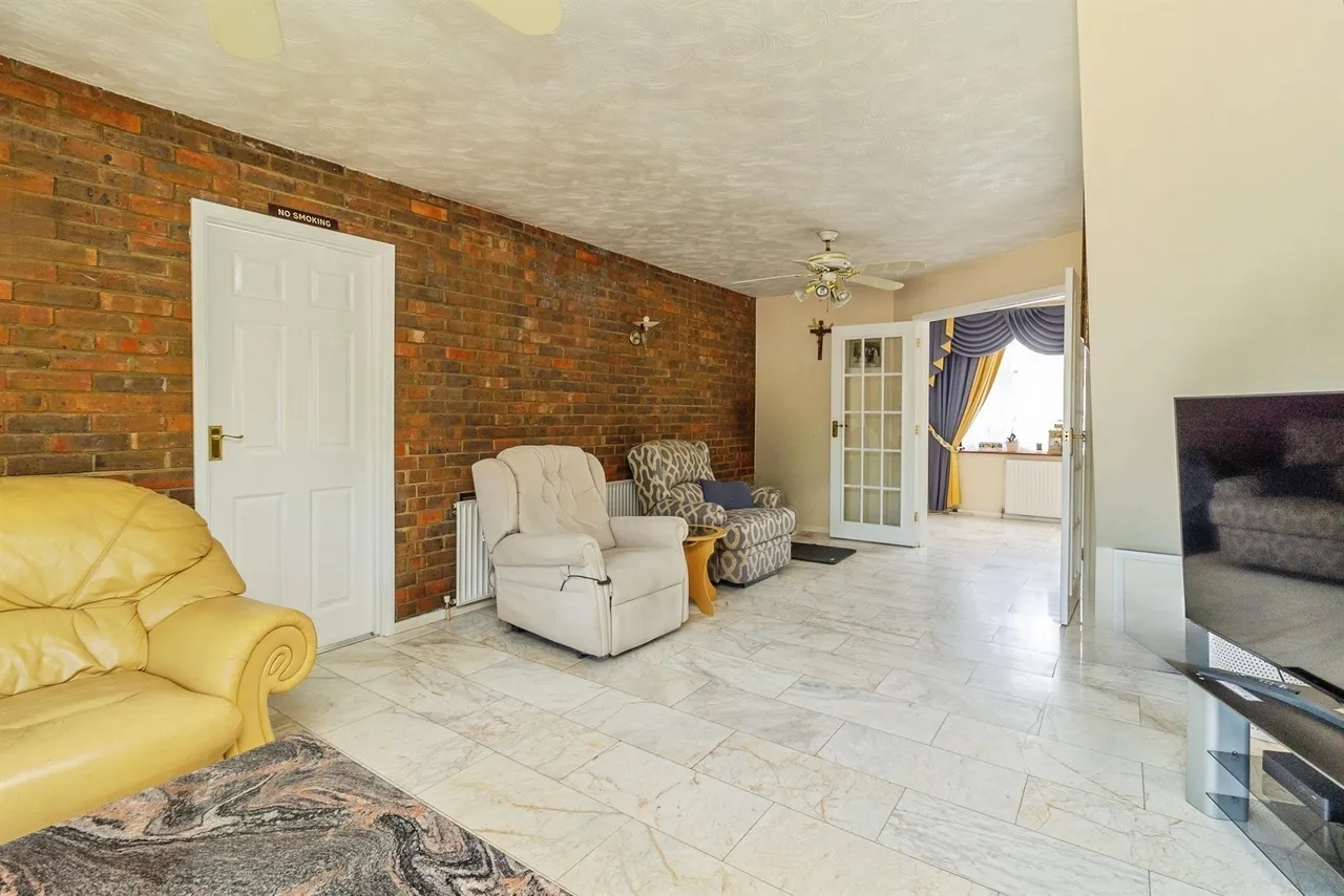 St. Christophers Close, Dunstable, LU5, photo 5