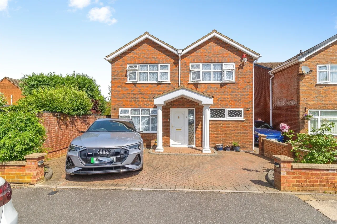 St. Christophers Close, Dunstable, LU5, photo 21