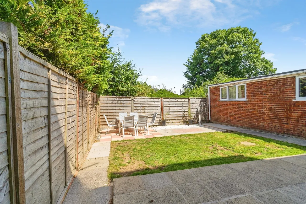 St. Christophers Close, Dunstable, LU5, photo 22