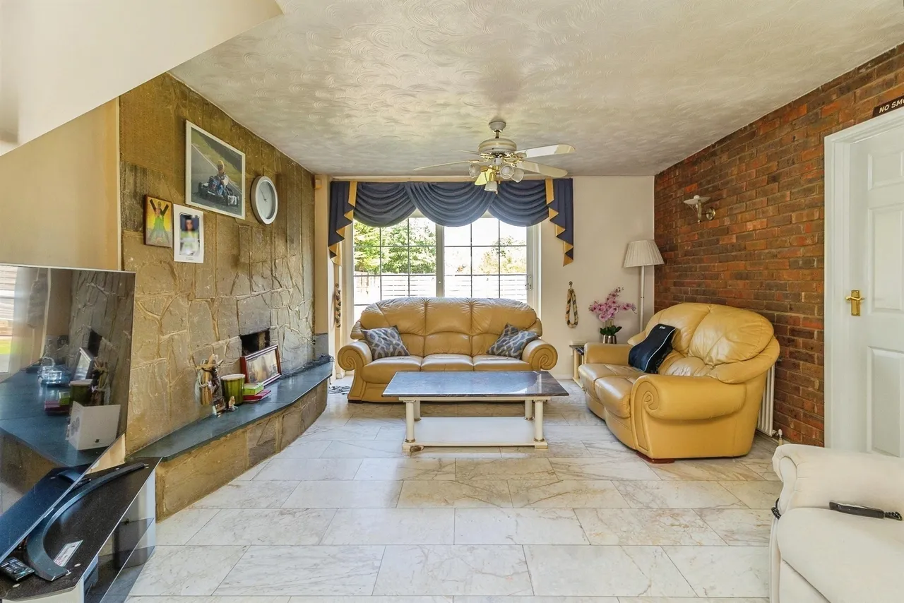 St. Christophers Close, Dunstable, LU5, photo 4