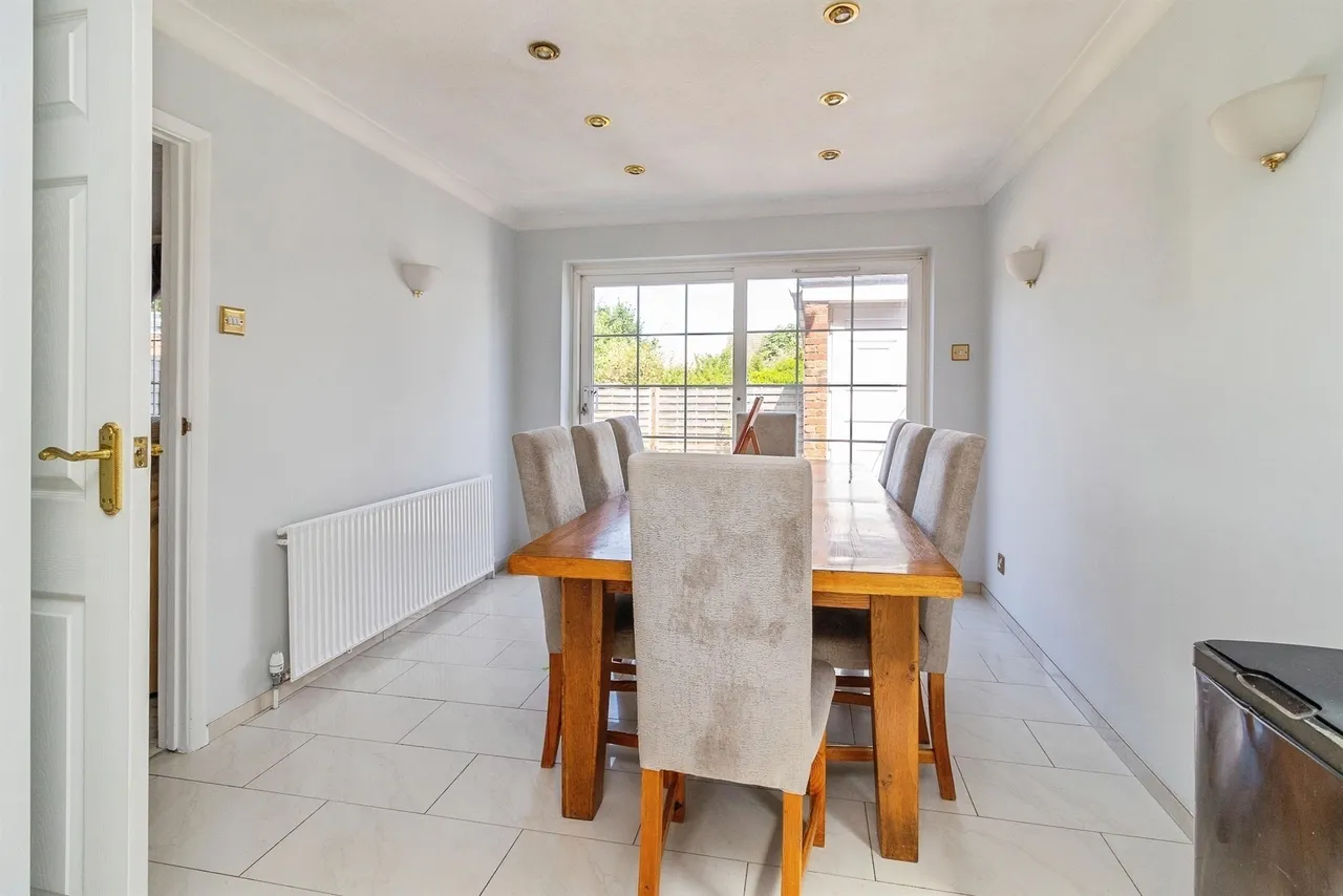 St. Christophers Close, Dunstable, LU5, photo 8
