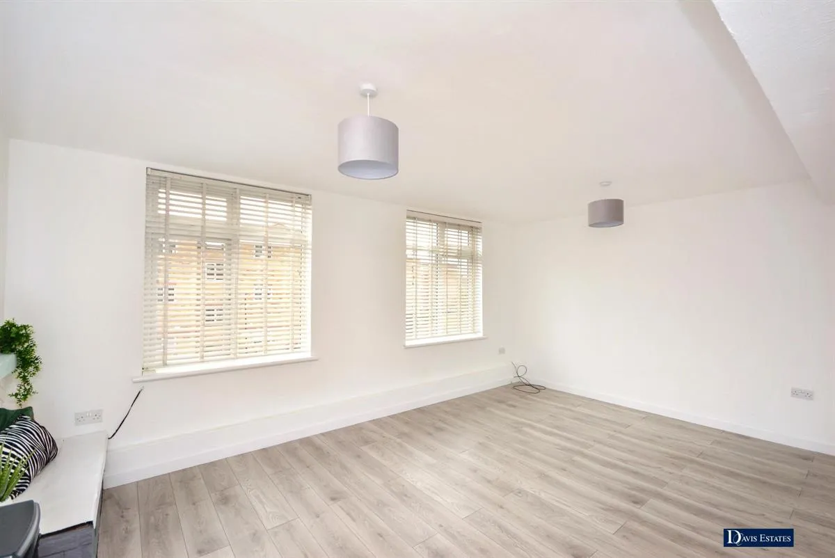 Avon Road, Cranham, Upminster, RM14, photo 6