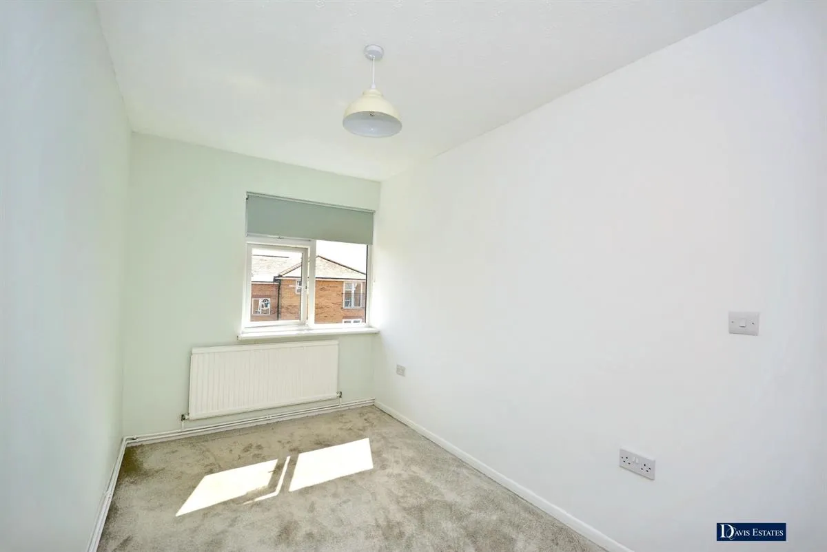 Avon Road, Cranham, Upminster, RM14, photo 11