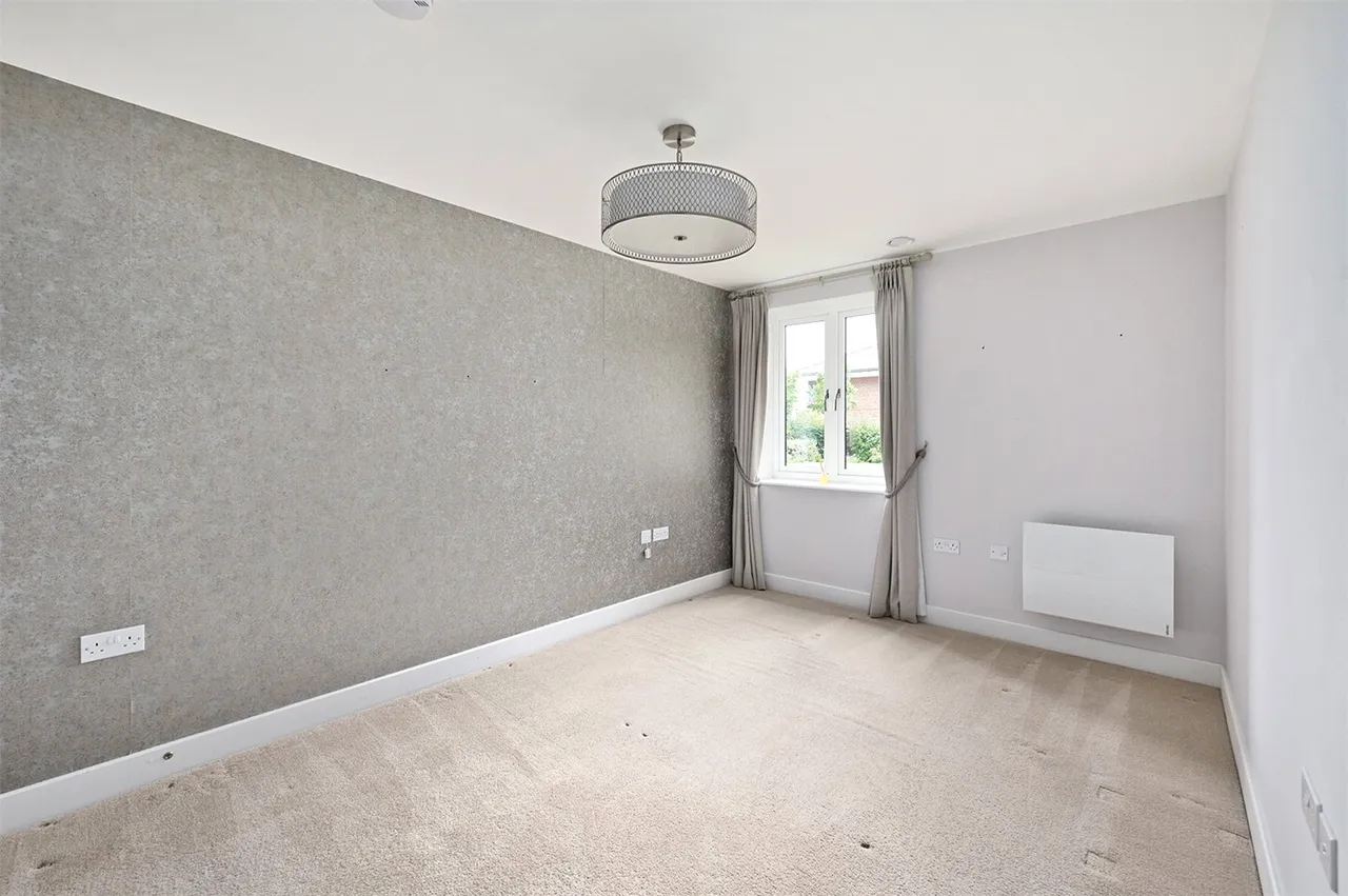 Station Road, Hook, Hampshire, RG27 9GU, photo 7