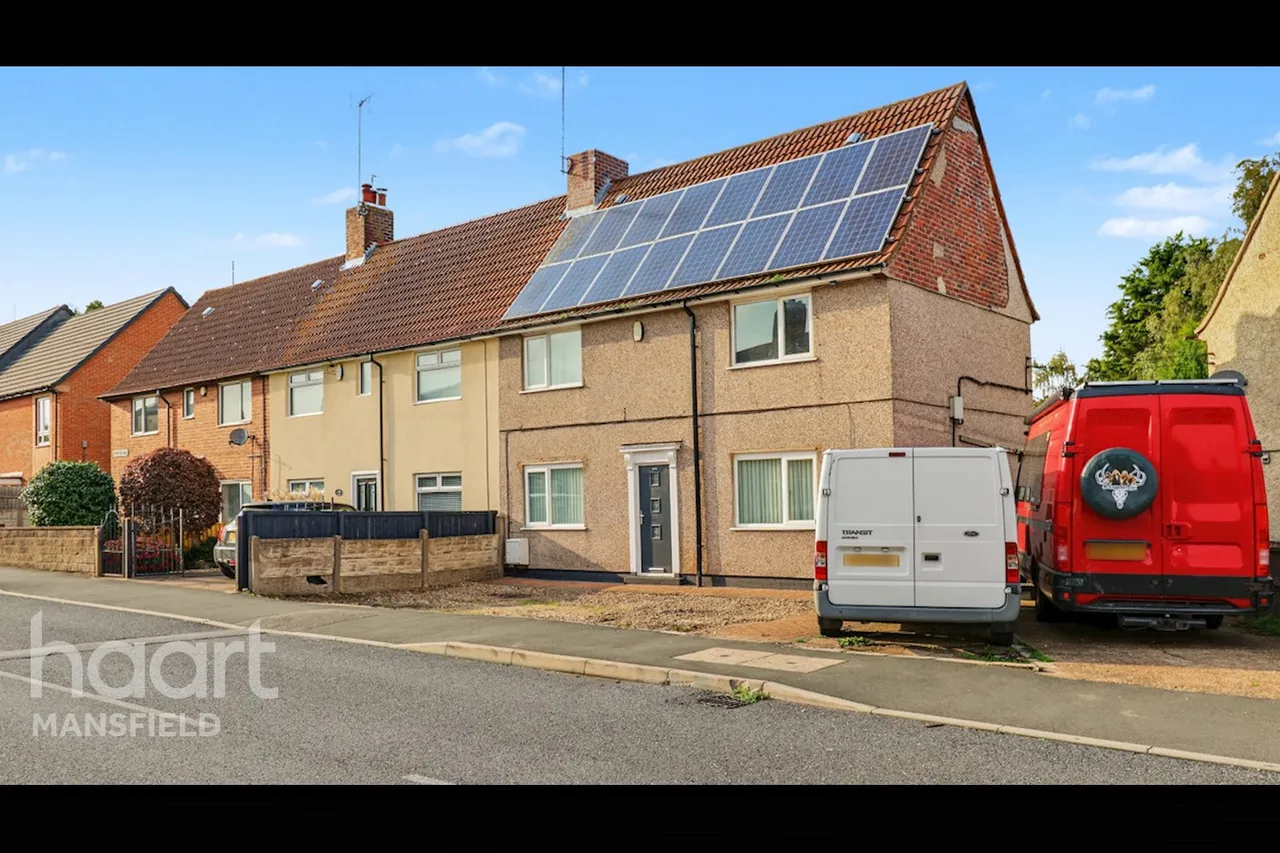 4 bed house for sale, Forest Road, Clipstone, NG21