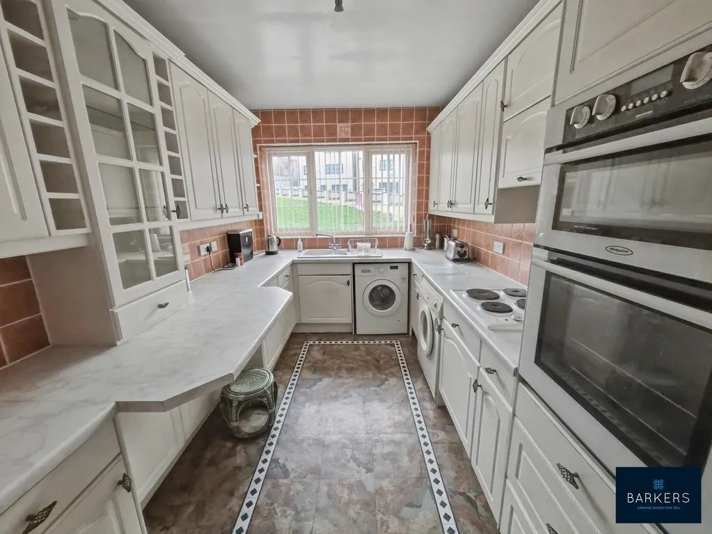 Moorside Road, Drighlington BD11 1EP, photo 2