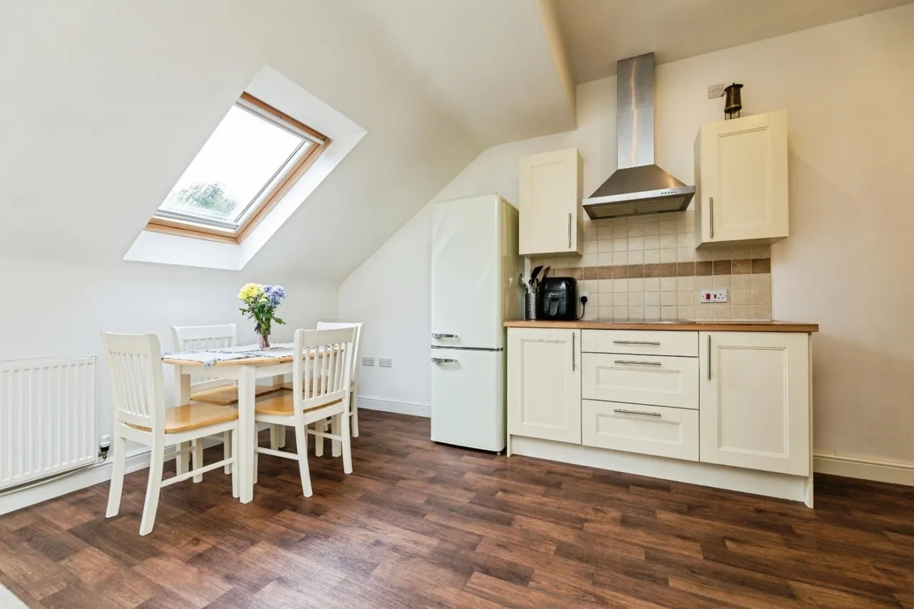 Mortomley Lane, High Green, S35, photo 8