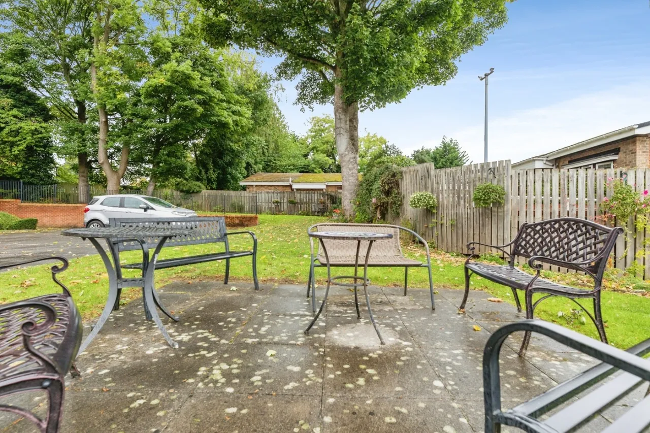 Mortomley Lane, High Green, S35, photo 17