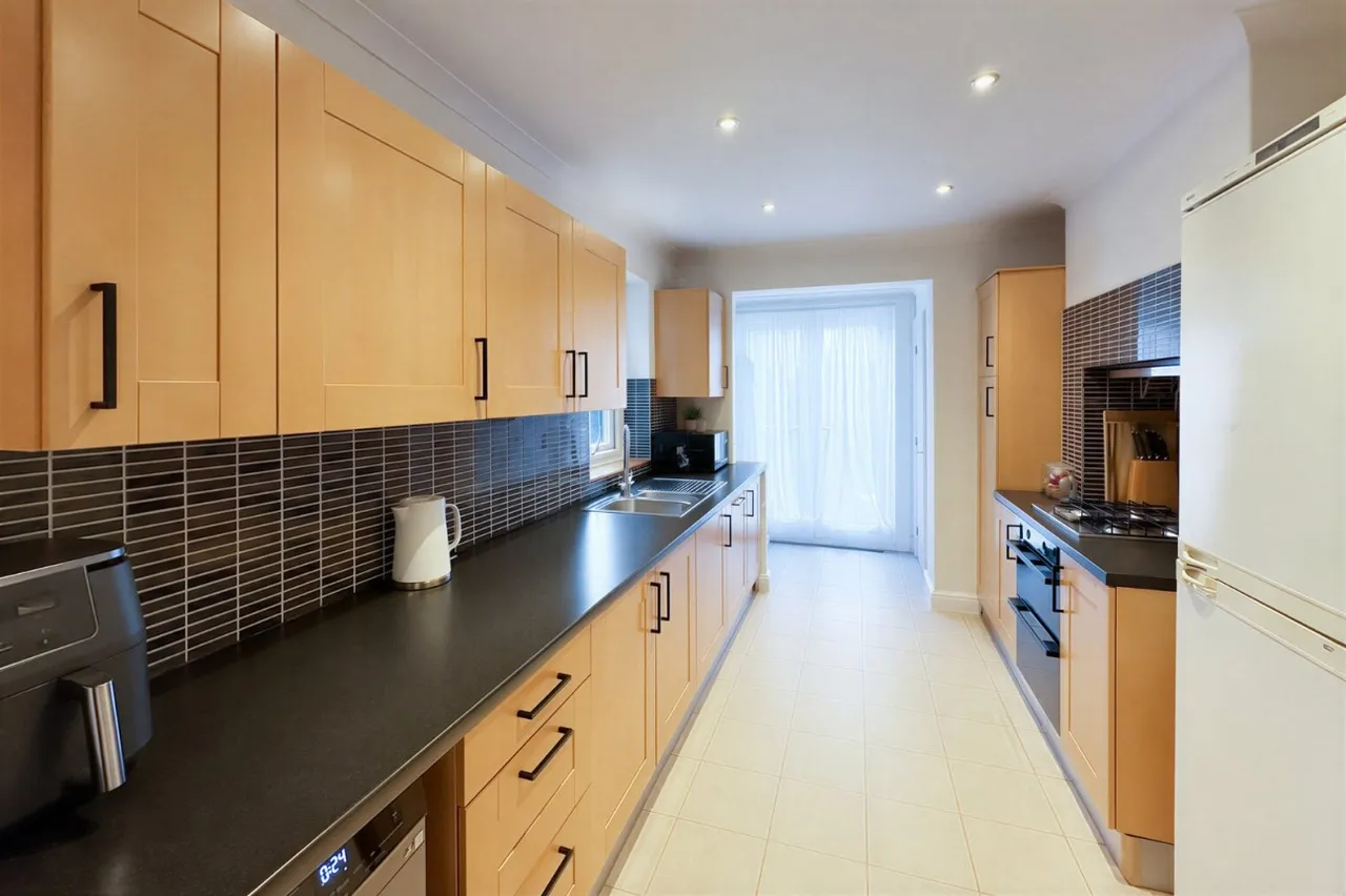 East Preston, BN16, photo 15