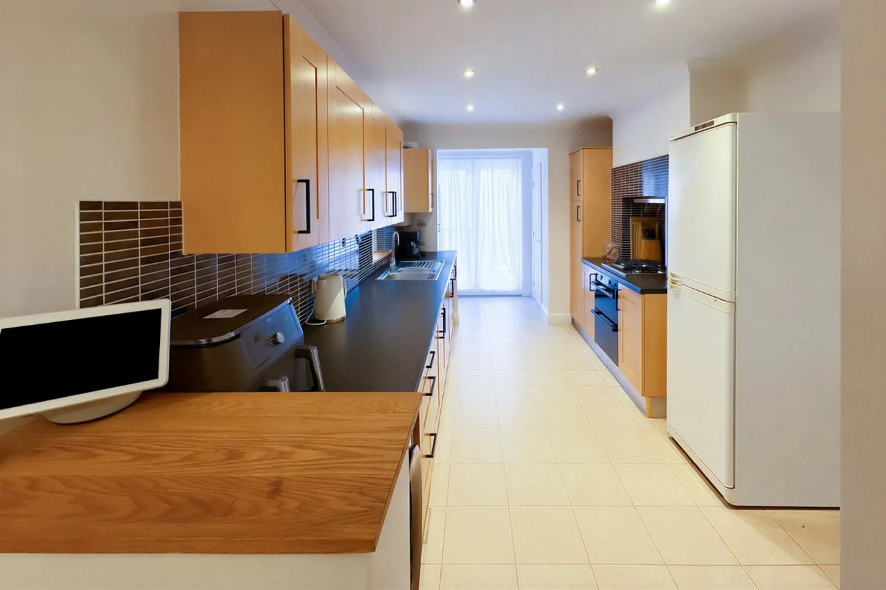 East Preston, BN16, photo 14