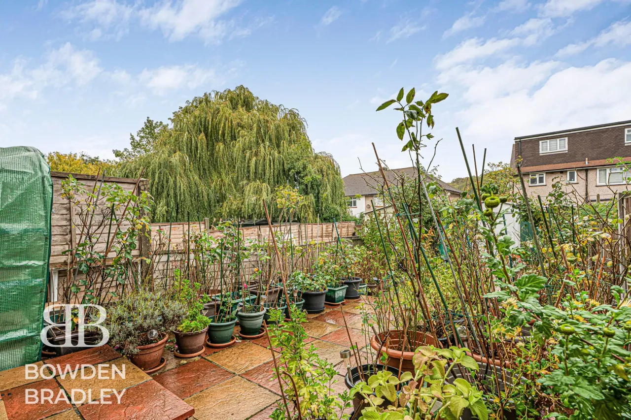 Fullwell Avenue, Clayhall, IG5, photo 9