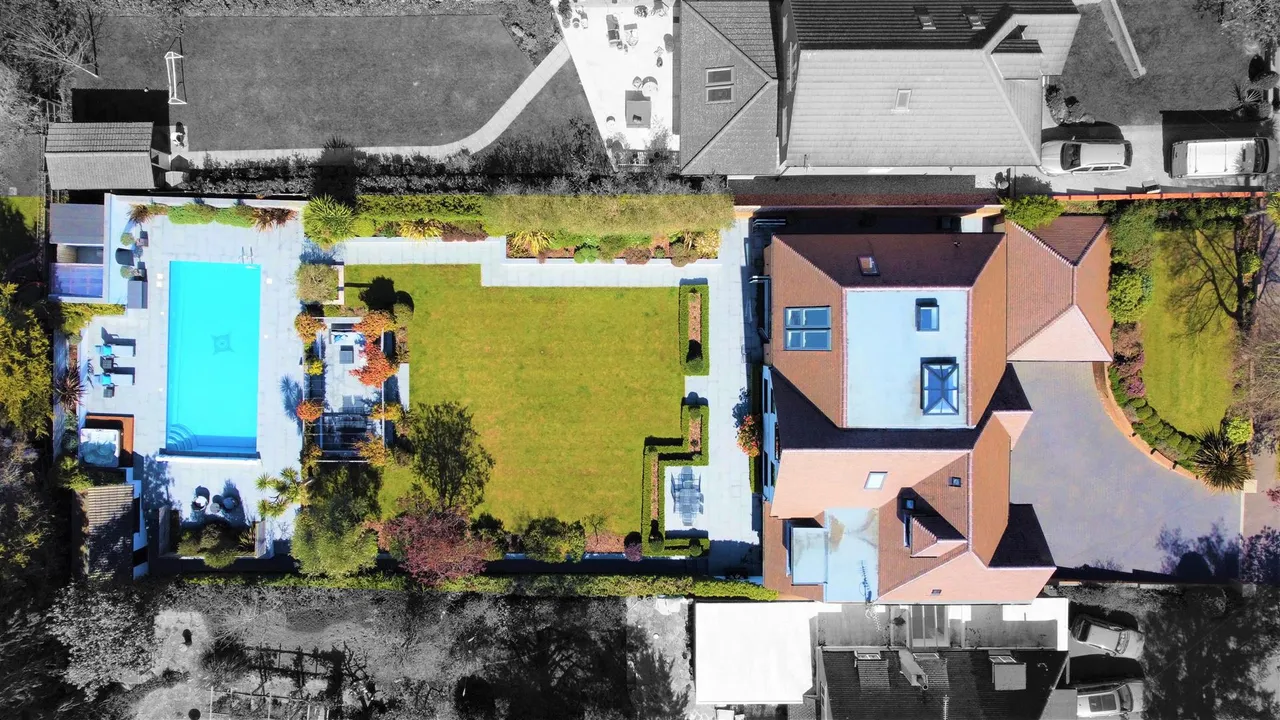 Eleven Acre Rise, Loughton, photo 2