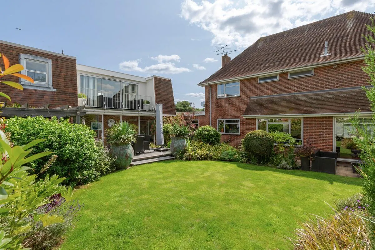 Broomfield, Sunbury-On-Thames, TW16, photo 22