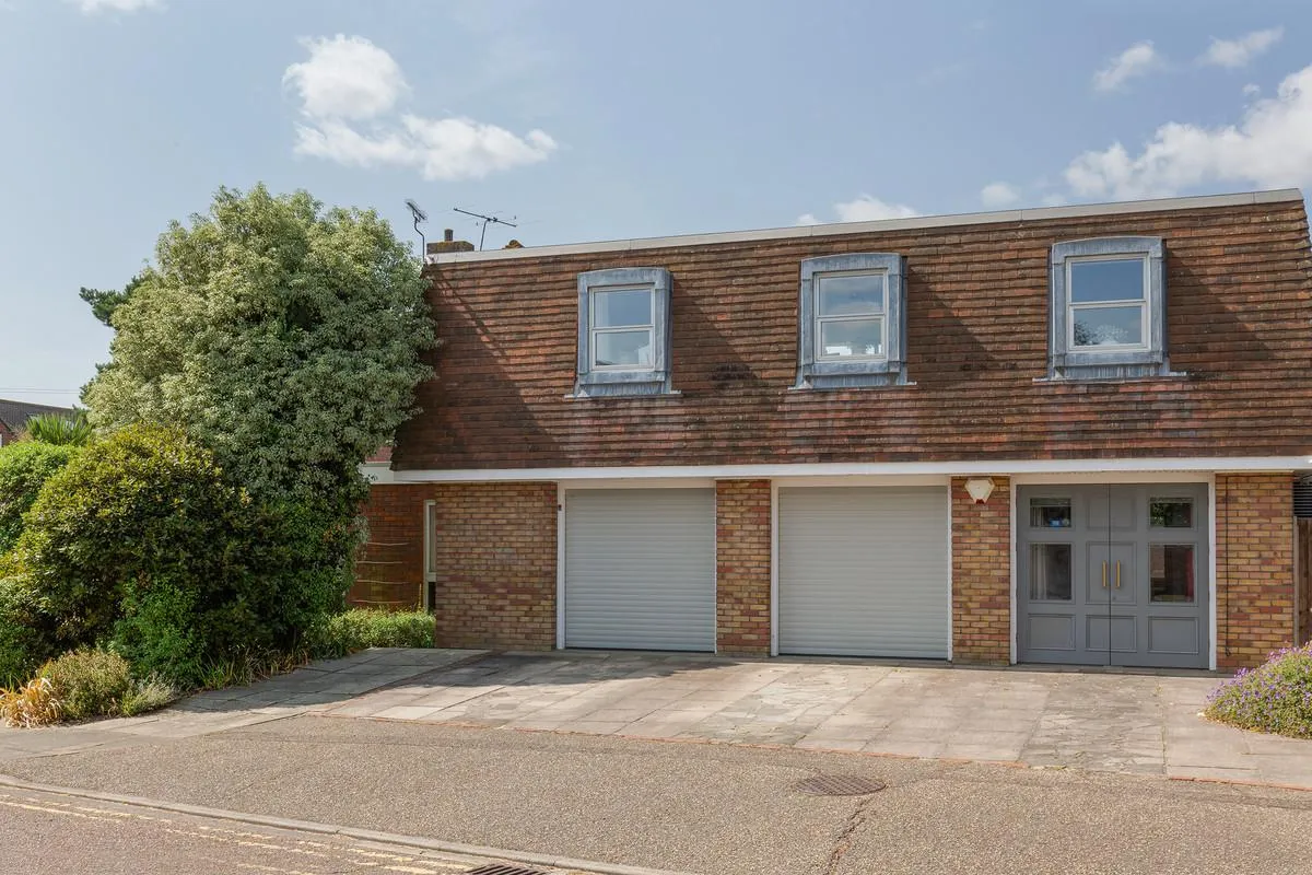 Broomfield, Sunbury-On-Thames, TW16, photo 28