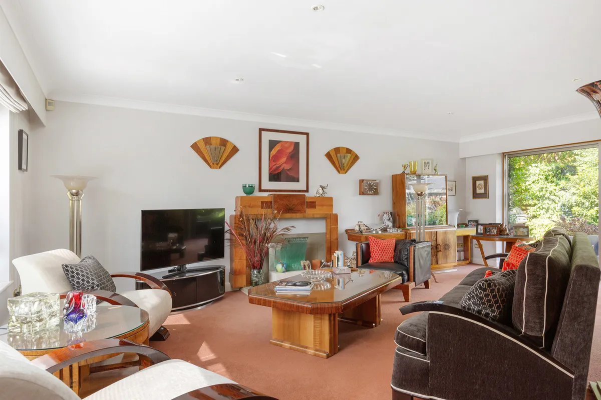 Broomfield, Sunbury-On-Thames, TW16, photo 3
