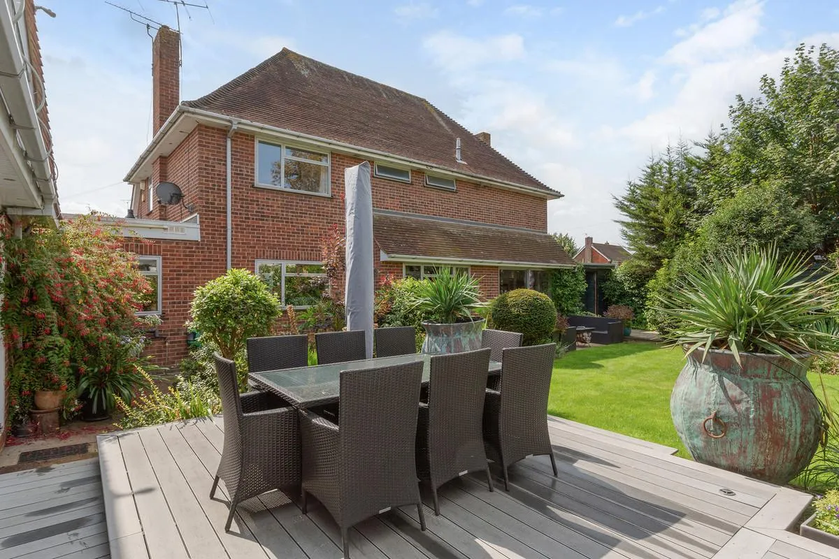 Broomfield, Sunbury-On-Thames, TW16, photo 26