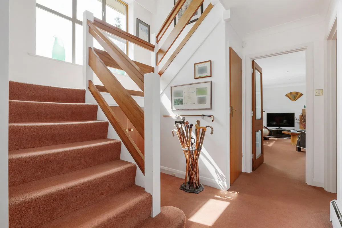 Broomfield, Sunbury-On-Thames, TW16, photo 12