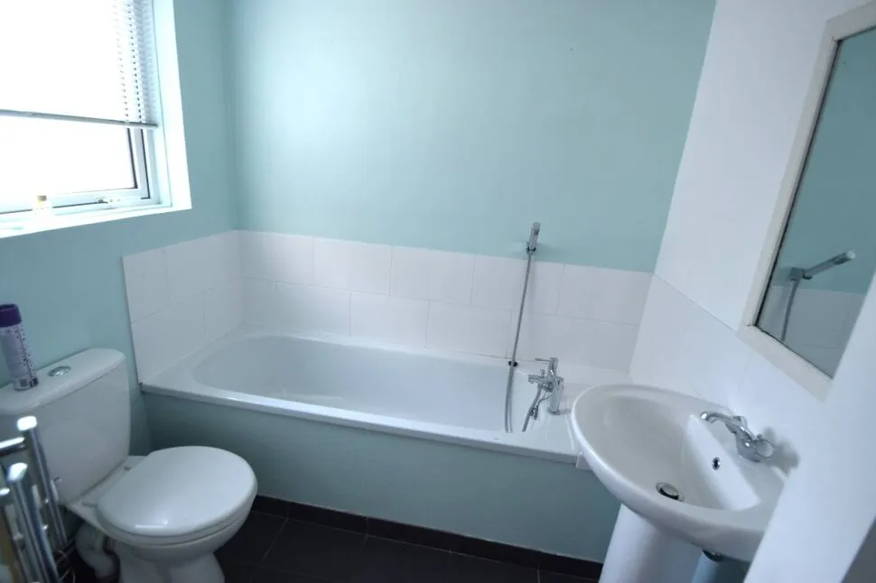 Laburnum Grove, Portsmouth, PO2, photo 9