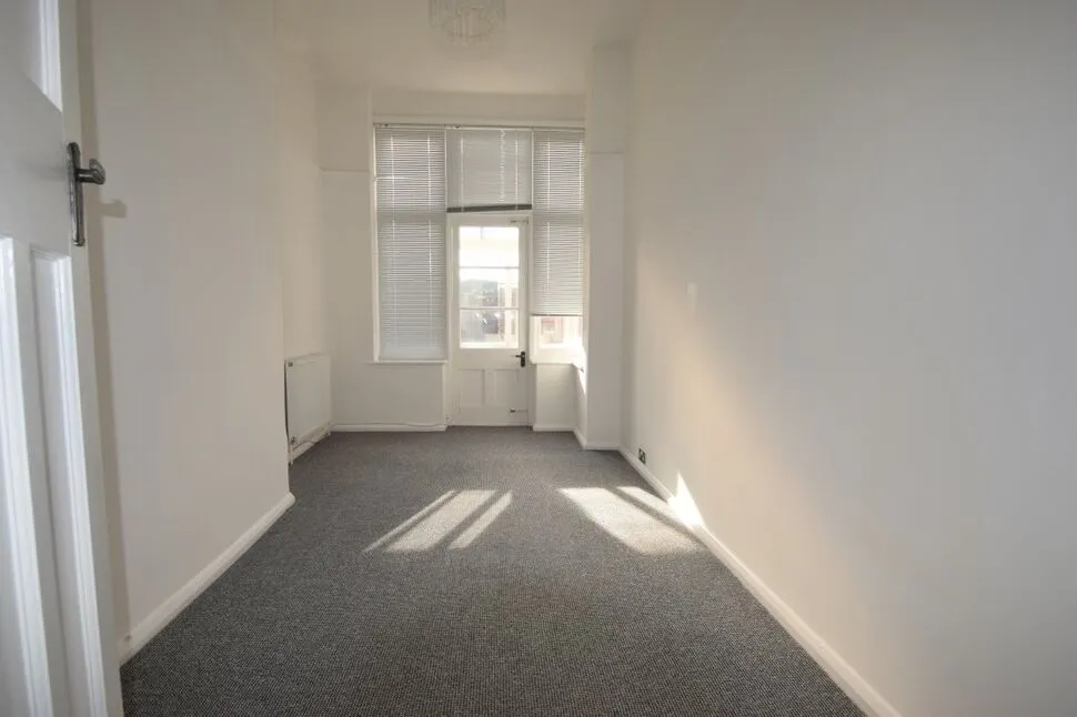 Laburnum Grove, Portsmouth, PO2, photo 4