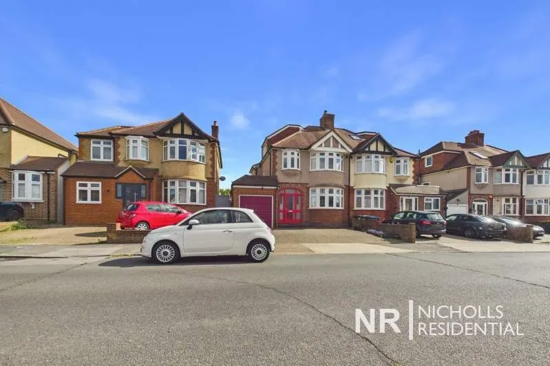 Bolton Road, Chessington, KT9, photo 20