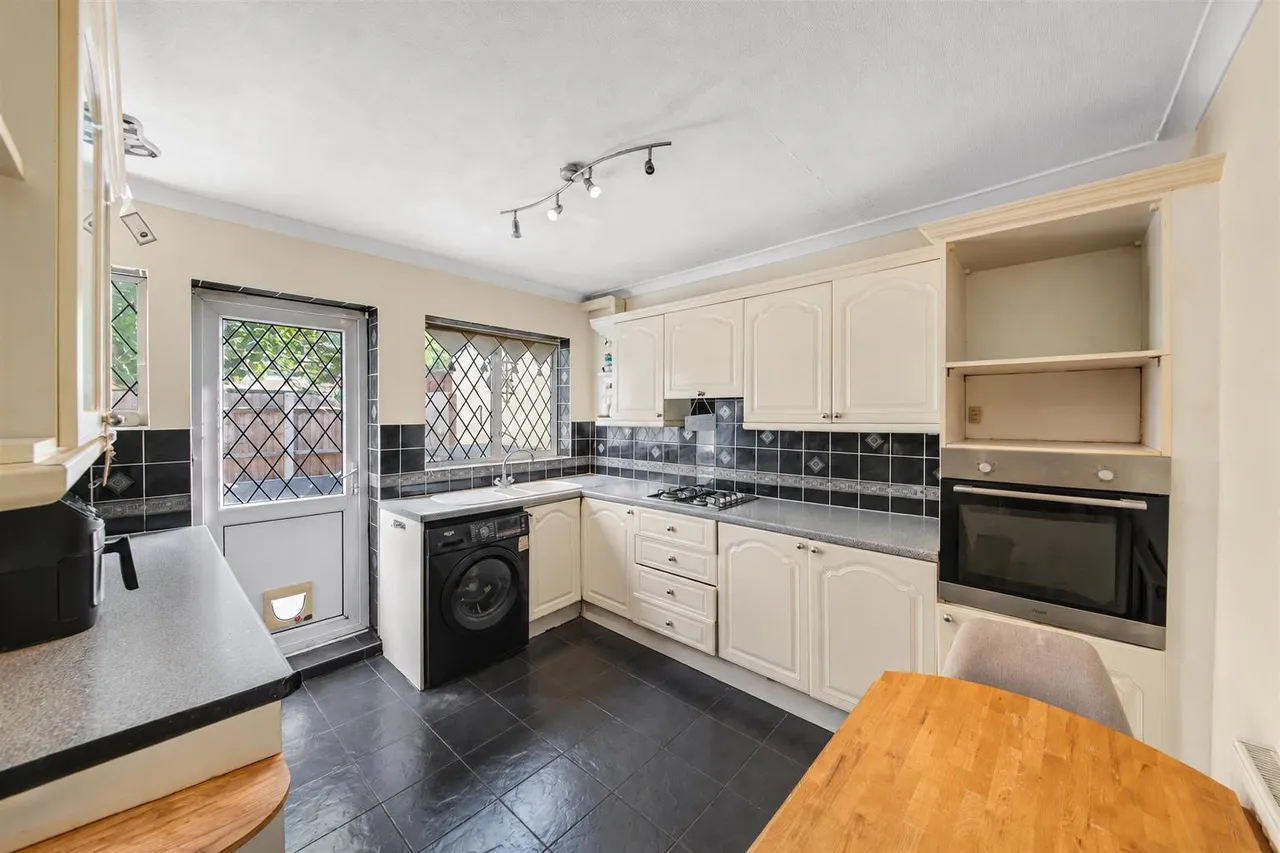 West End Road, Ruislip, photo 5