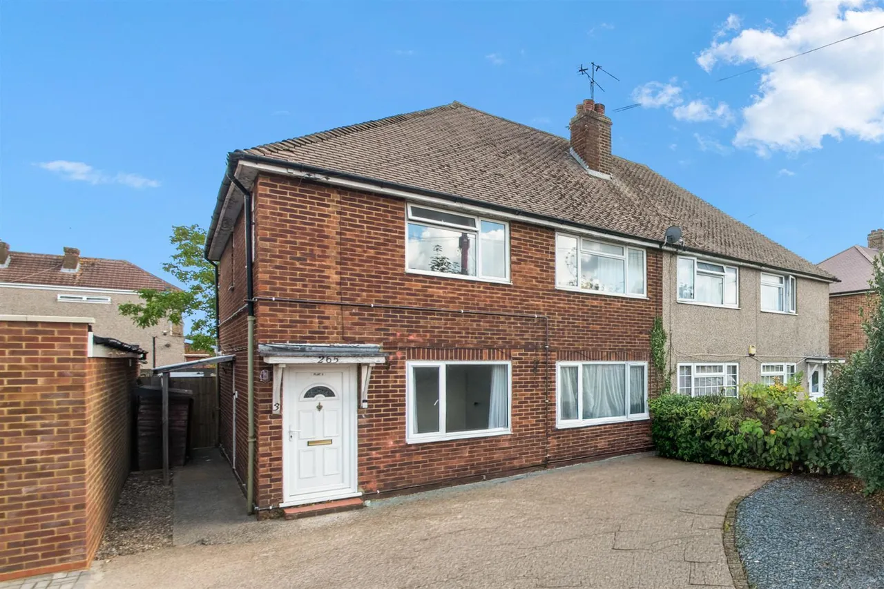 2 bed flat for sale, West End Road, Ruislip