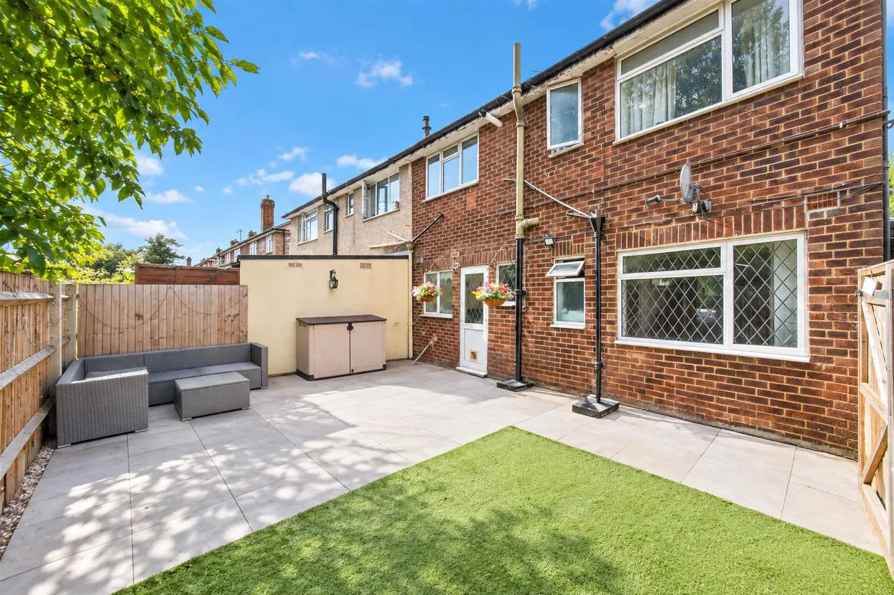 West End Road, Ruislip, photo 8