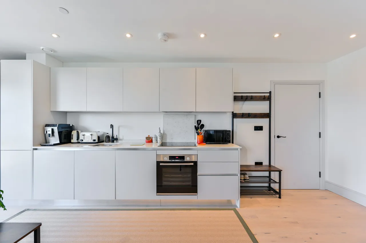 Colliers Wood, SW19, photo 4