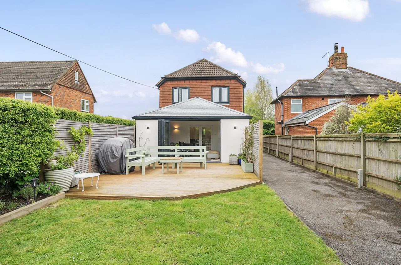 Bailes Lane, Normandy, Surrey, GU3 2AX, photo 26