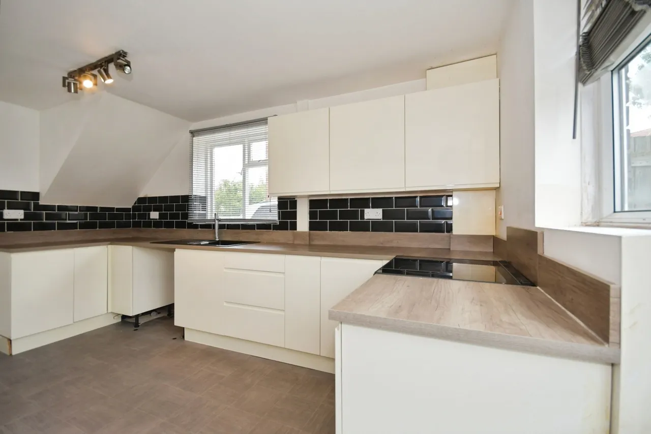 Shakespeare Drive, Dinnington, Sheffield, South Yorkshire, S25, photo 2