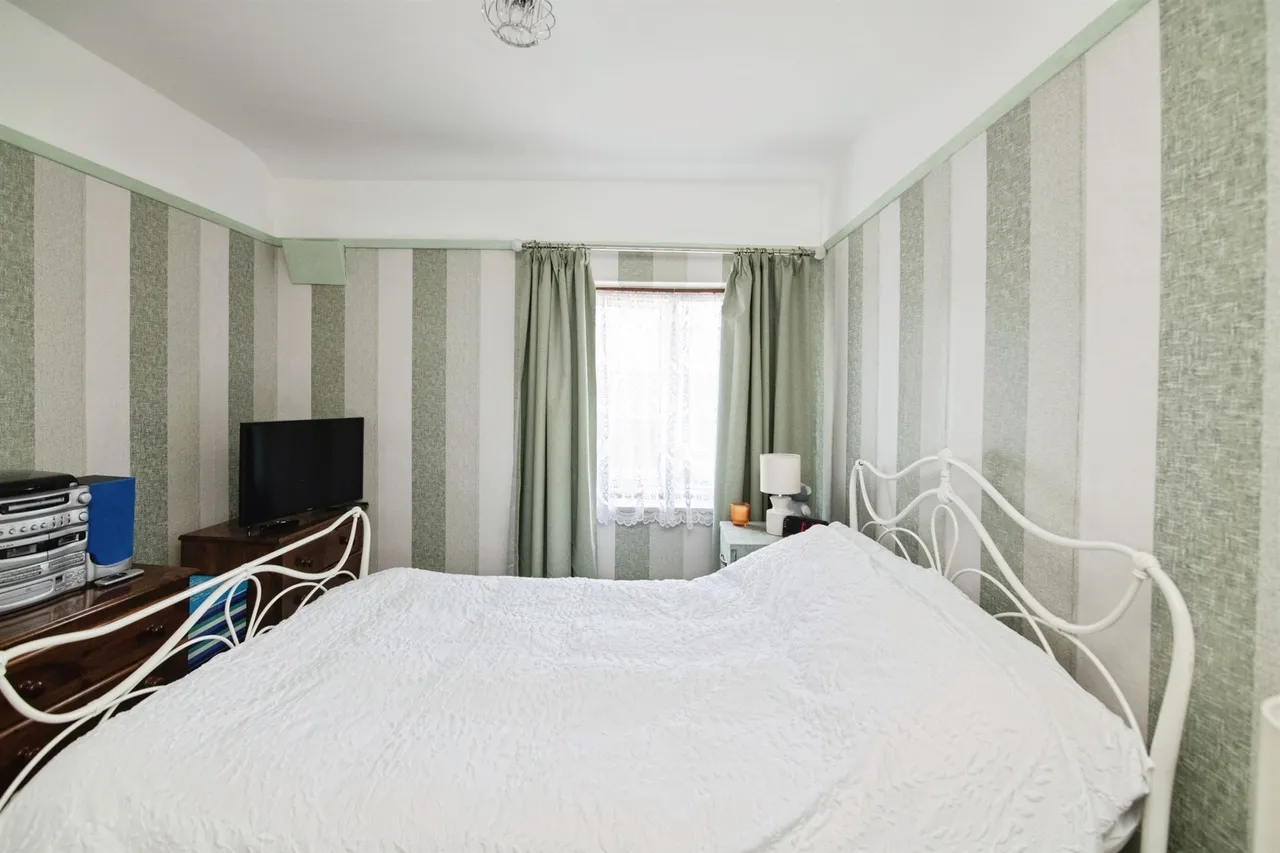 Dial Lane, West Bromwich, B70, photo 6
