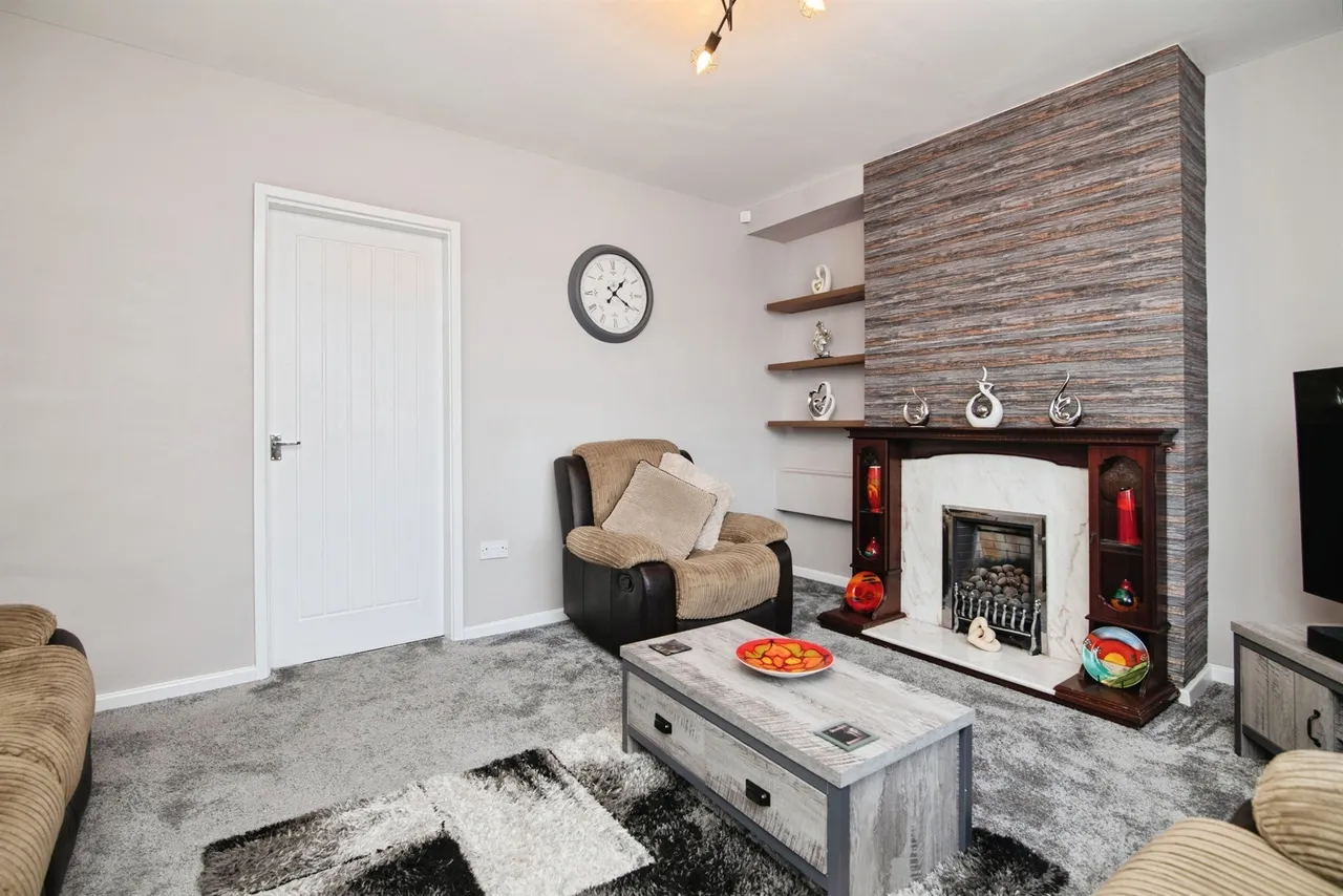 Dial Lane, West Bromwich, B70, photo 4