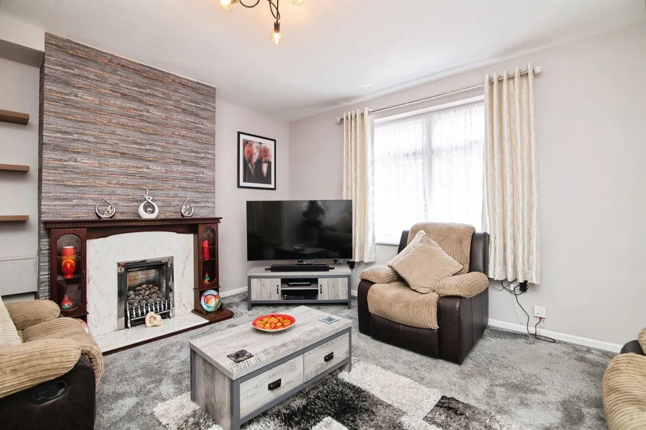 Dial Lane, West Bromwich, B70, photo 3