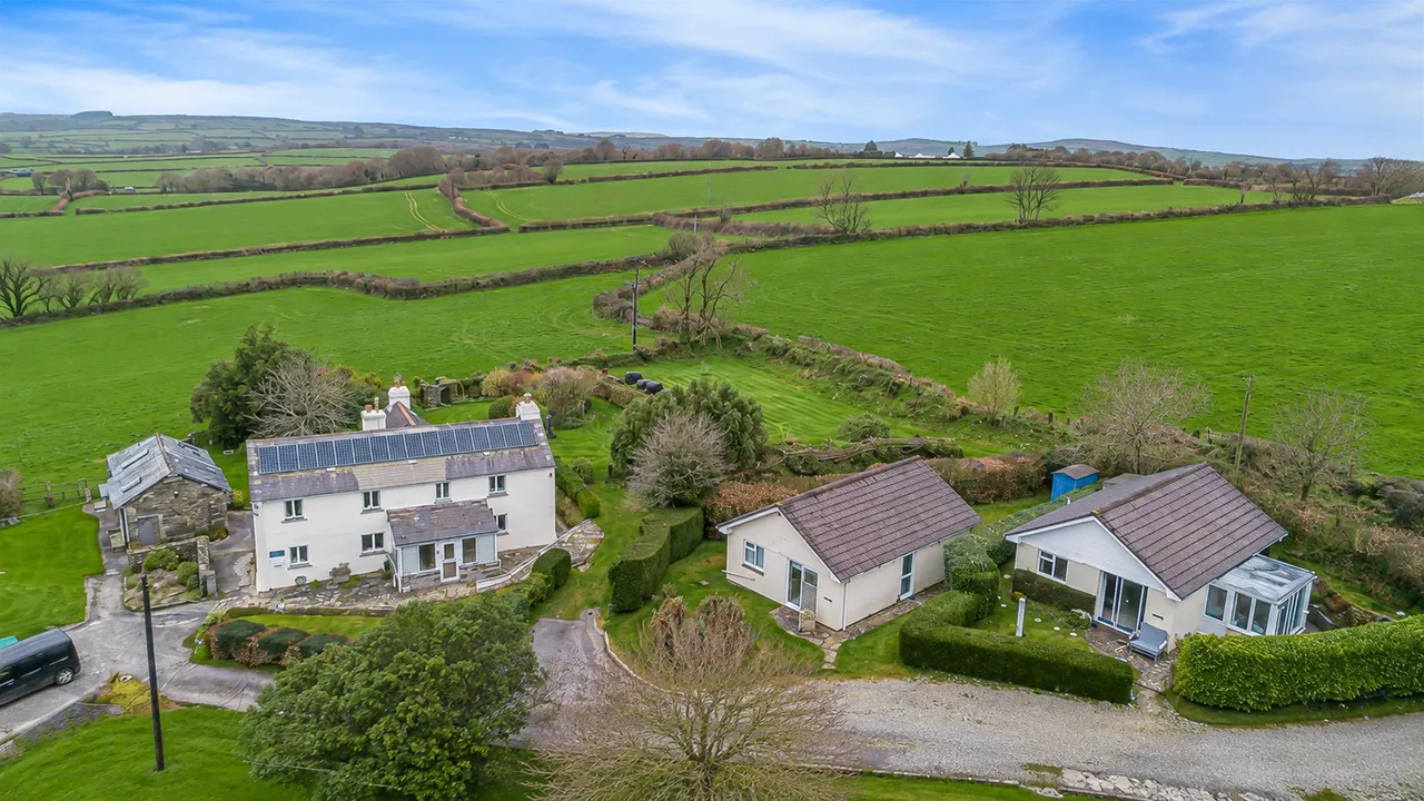 2 bed house for sale, St Neot, PL14