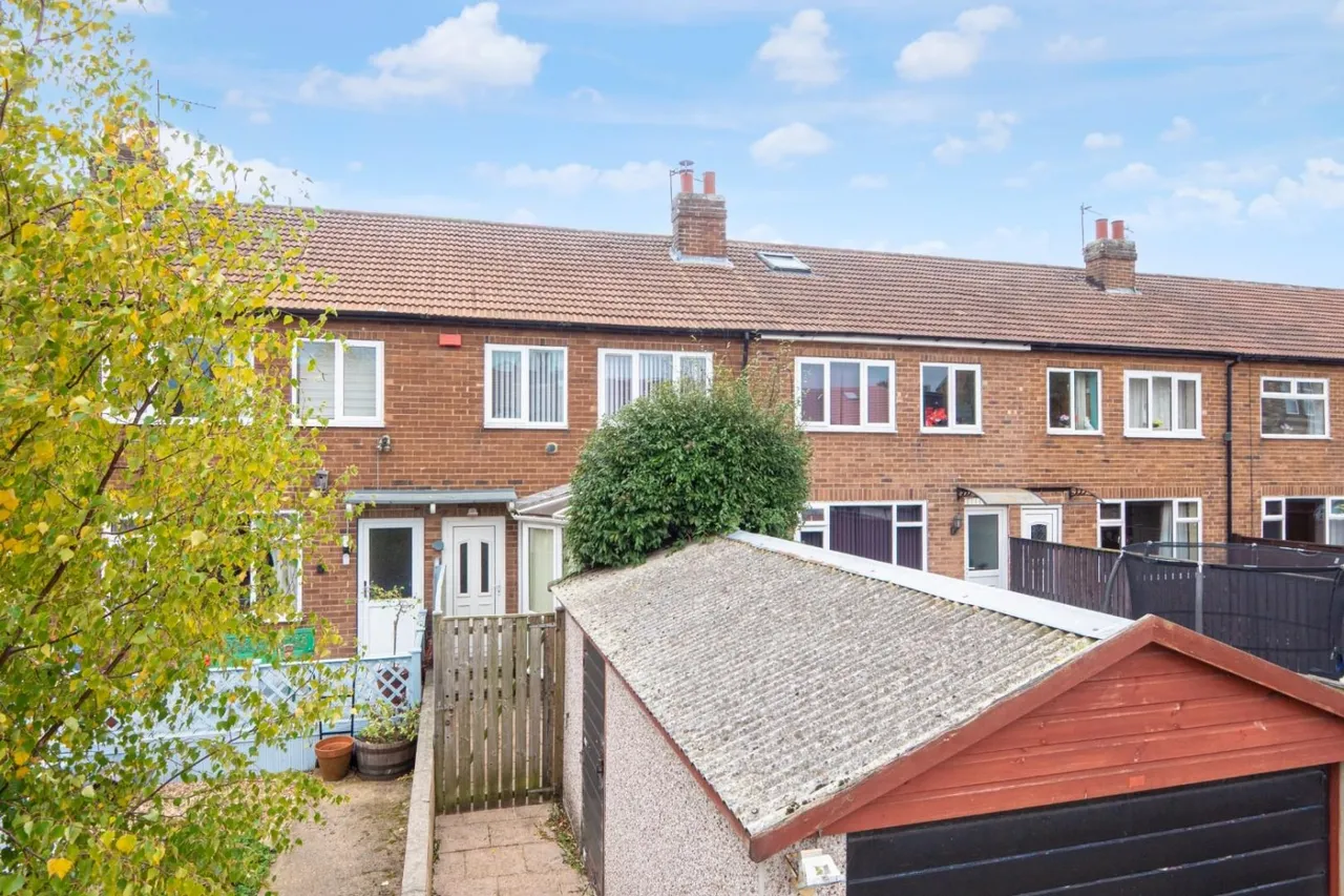 Warrels Street, Bramley, LS13, photo 17