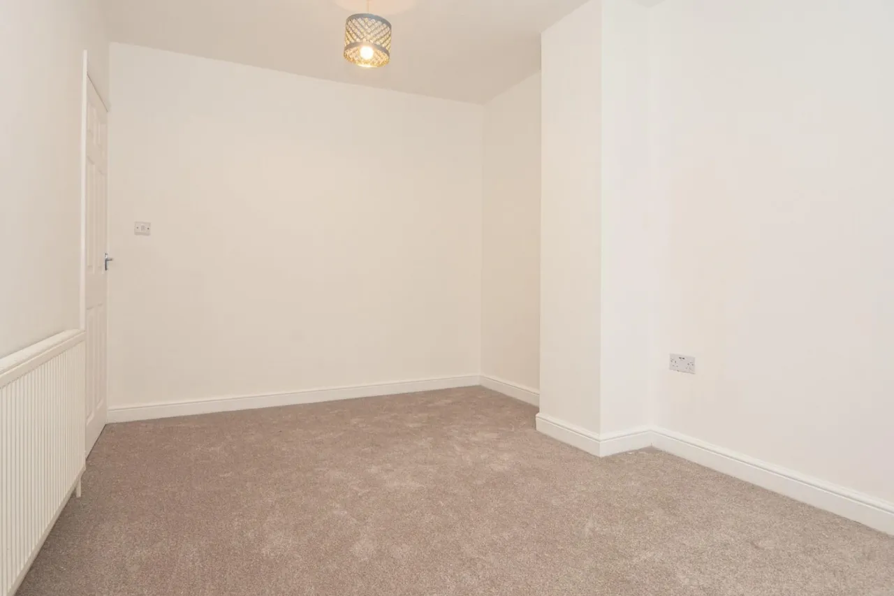 Warrels Street, Bramley, LS13, photo 14