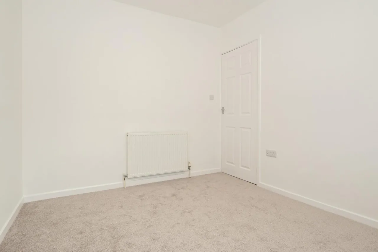 Warrels Street, Bramley, LS13, photo 12