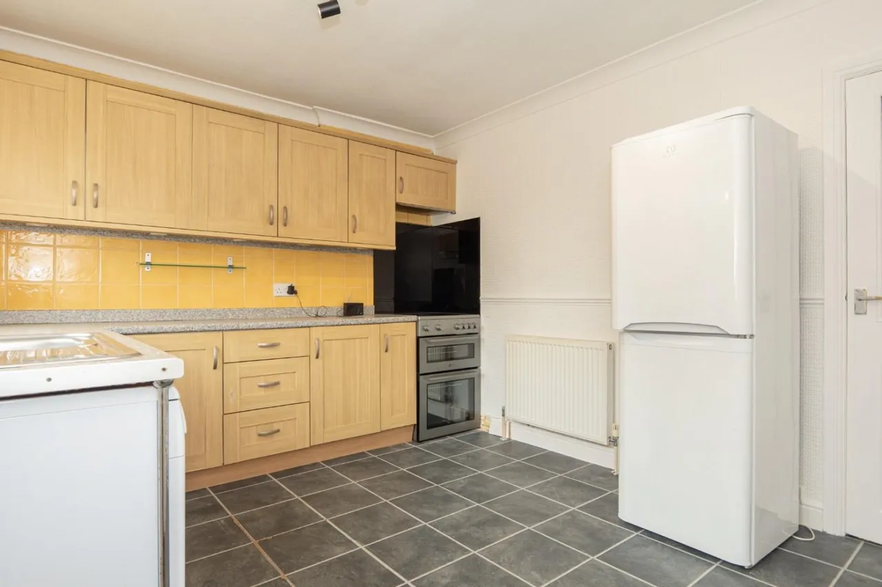 Warrels Street, Bramley, LS13, photo 2