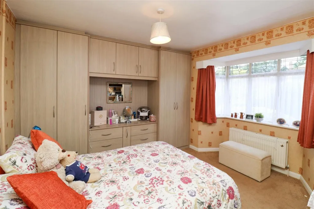Basingbourne Road, Fleet, photo 9