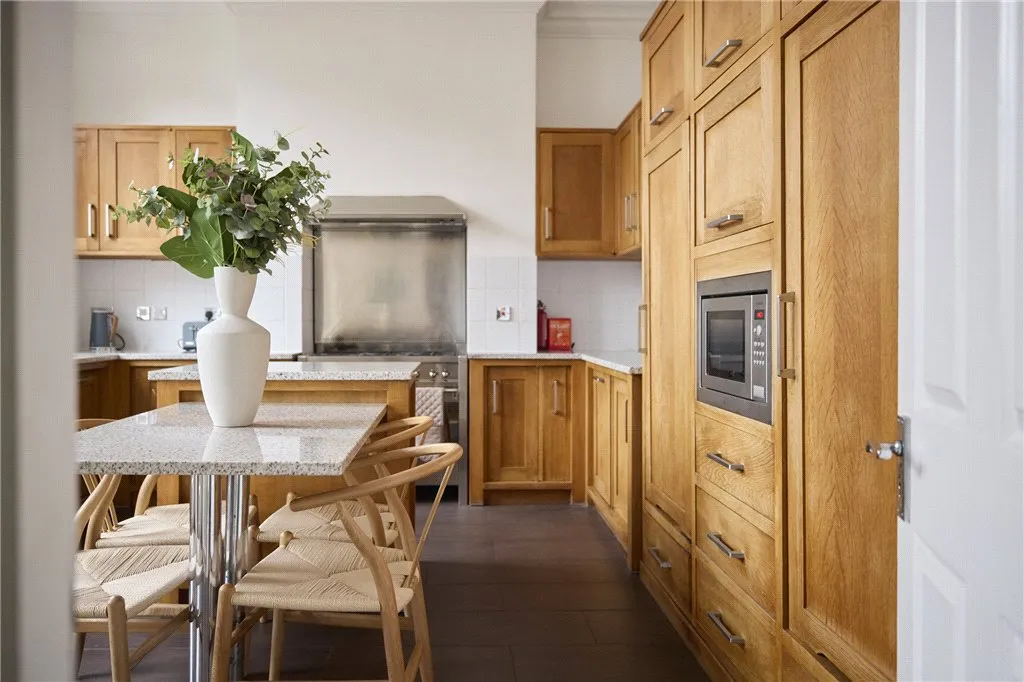 Rudall Crescent, London, NW3, photo 11