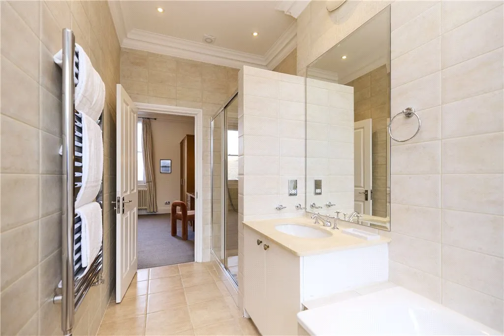 Rudall Crescent, London, NW3, photo 9